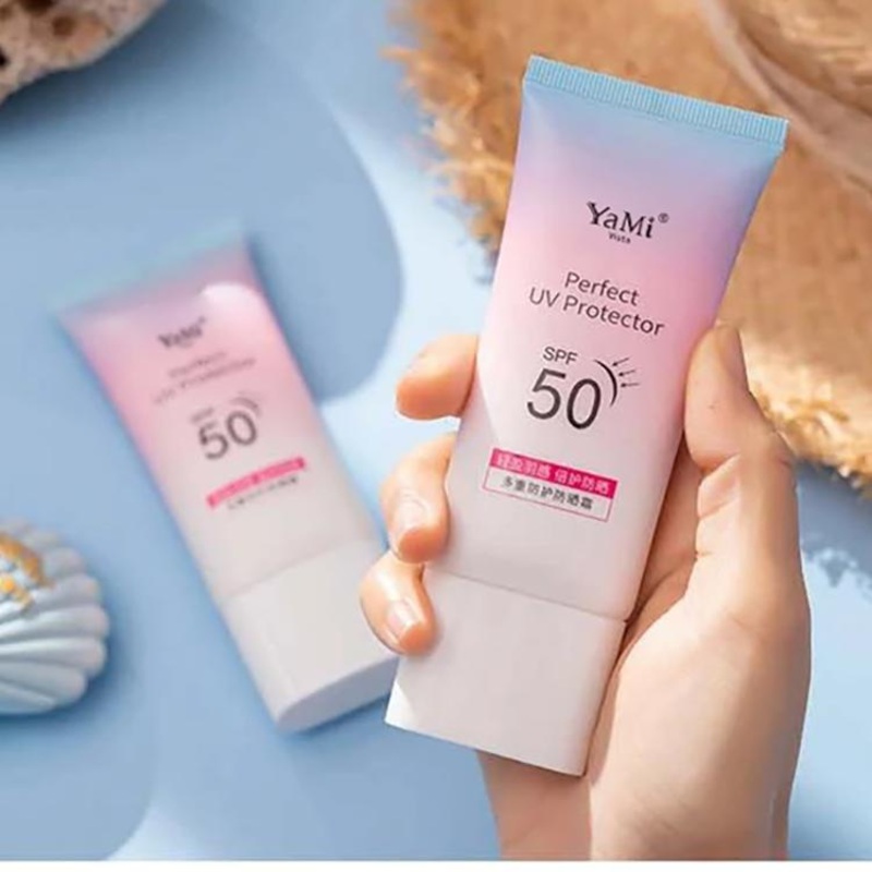 Wholesale SPF 50 UV Protection Long-Lasting Skin Color Without False Whitening Organic Sunscreen Lotion Cream Facial Sunscreen Waterproof SPF 50+ Sunscreen