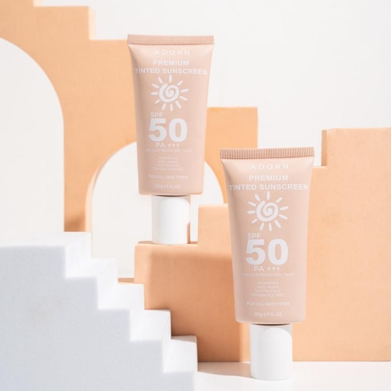 Wholesale Natural Vegan Moisturizer UVA UVB SPF 50 Face Sunscreen Tinted Sun Protection Cream